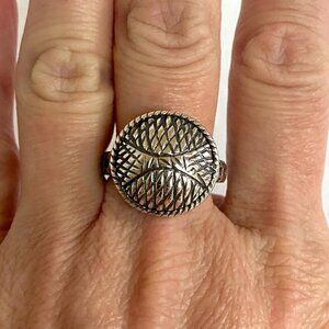 Signed D'Joy Sterling Silver 925 Round Hammered Disc Textured Band Ring Sz 8.75